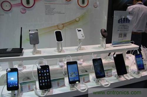 圖2：基于聯(lián)芯雙核/四核平臺(tái)的多款智能終端機(jī)型閃亮登場(chǎng)。