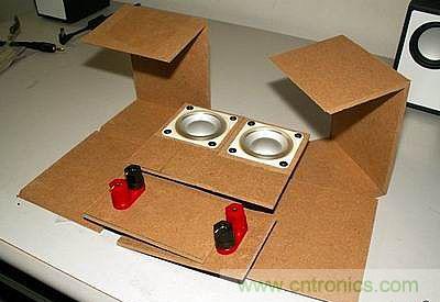 焊接完畢，背面