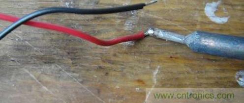 想減少電費(fèi)嗎？DIY一個(gè)迷你風(fēng)力發(fā)電機(jī)吧