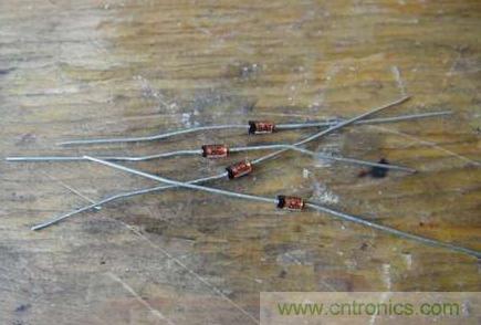 想減少電費(fèi)嗎？DIY一個(gè)迷你風(fēng)力發(fā)電機(jī)吧