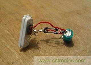 &ldquo;搖一搖&rdquo;手電筒DIY