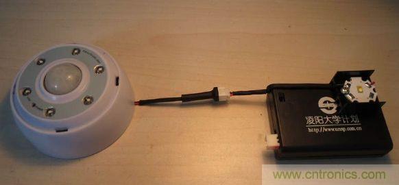 上接口插頭插座，套上熱縮管