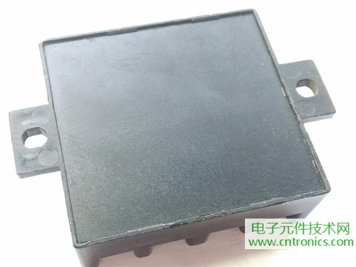 漏電保護(hù)器拆解：結(jié)構(gòu)有差異，做工不錯