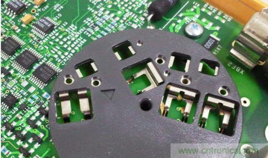 拆萬(wàn)用表中的的&ldquo;蘋果&rdquo; Fluke 287