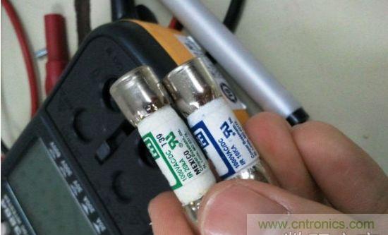 拆萬(wàn)用表中的的&ldquo;蘋果&rdquo; Fluke 287