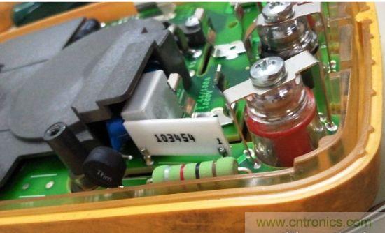 拆萬(wàn)用表中的的&ldquo;蘋果&rdquo; Fluke 287