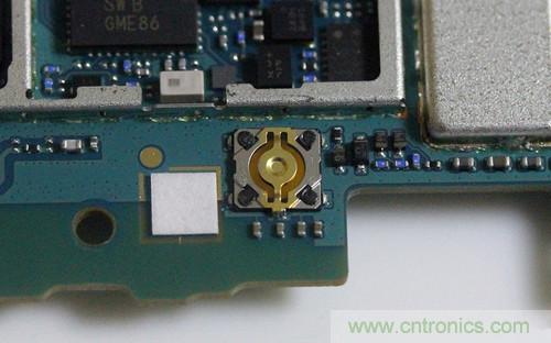 拆解4G新機(jī)索尼M35t：用料十足，易于維修