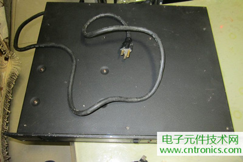 用料很給力！專業(yè)后級(jí)功放美國(guó)高峰FA1201拆解