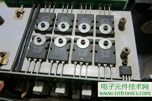 用料很給力！專業(yè)后級(jí)功放美國(guó)高峰FA1201拆解