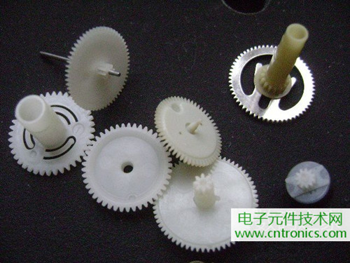 拆個老古董，日本精工石英電子掛鐘拆解