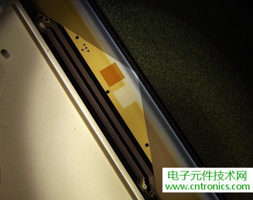 探秘電子紙！一款電紙書的電子墨水屏拆解