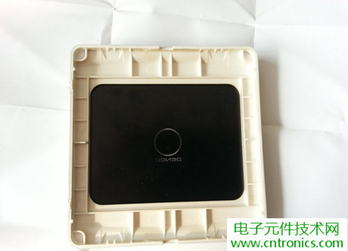 一款觸控開關(guān)拆解，做工不錯