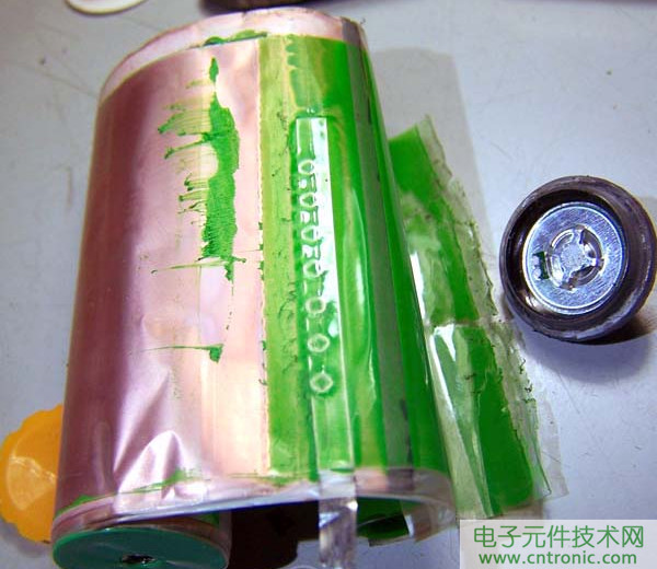 筆記本電池拆解，探秘電池內(nèi)部結(jié)構(gòu)