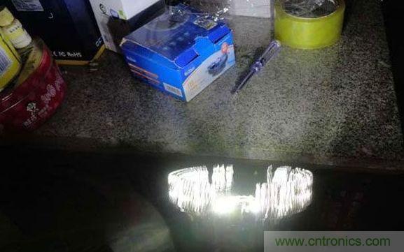 變廢為寶！風(fēng)扇散熱器變身山寨LED燈