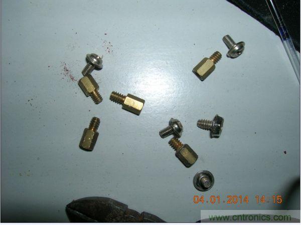 巧奪天工！大神利用山寨功放為高性價比逆變器&ldquo;穿新衣&rdquo;