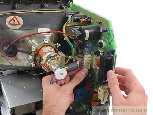 拆！古董級Macintosh 128K電腦