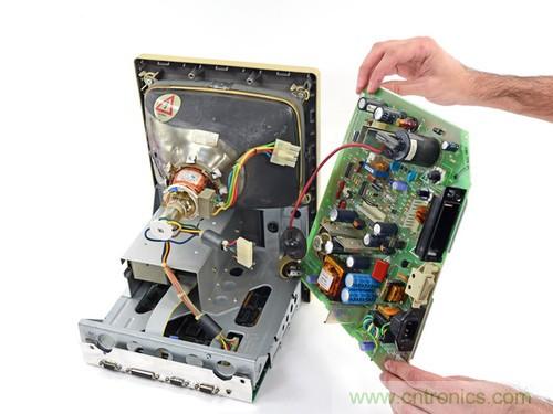 拆！古董級Macintosh 128K電腦