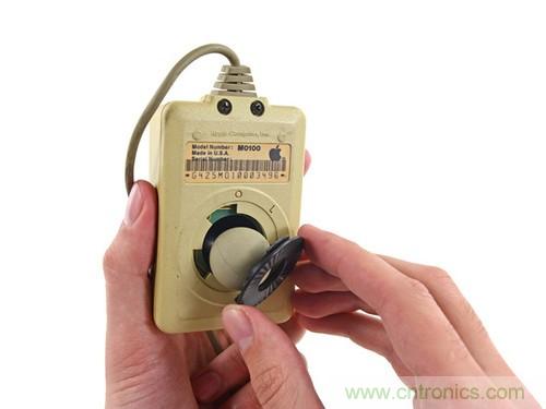 拆！古董級Macintosh 128K電腦