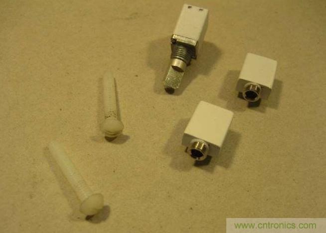 我就是這么牛！DIY IPod 耳放!