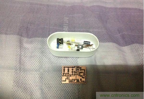 轉(zhuǎn)印、刮焊盤、備元件準(zhǔn)備焊接