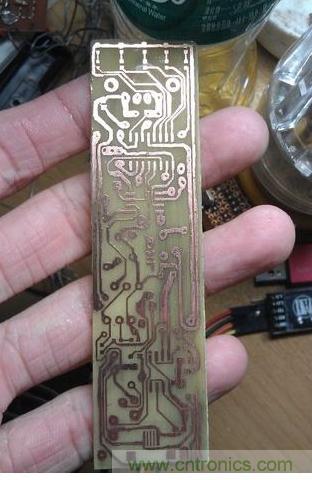 精巧DIY:綠色天然環(huán)保的太陽能移動電源