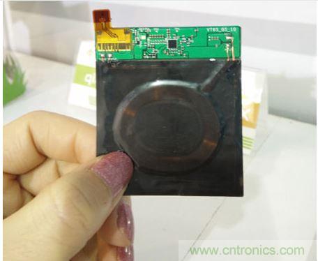 以上三個分別是為藍(lán)牙耳機(jī)、智能手表與手機(jī)設(shè)計的超薄無線充電模組