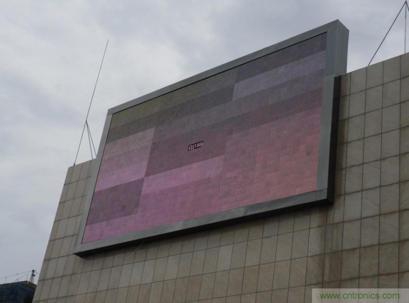 LED顯示屏突然黑屏，什么原因？如何應對？