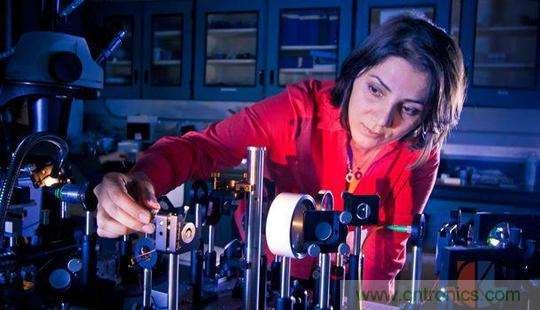 從原理及實現(xiàn)，看&ldquo;光腦&rdquo;的性能如何把&ldquo;電腦&rdquo;秒成渣！