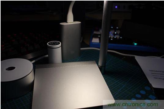 一款獨(dú)一無(wú)二的鋰電螺絲刀拆解評(píng)測(cè)：不止是價(jià)格感人