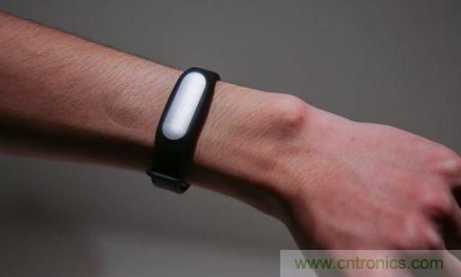 小米手環(huán)光感版體驗(yàn)：便宜實(shí)惠，功能尚可