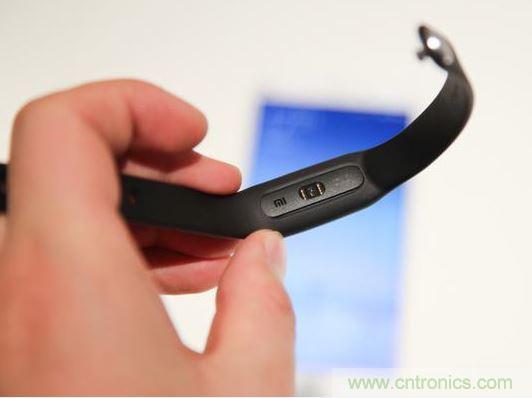 小米手環(huán)光感版體驗(yàn)：便宜實(shí)惠，功能尚可