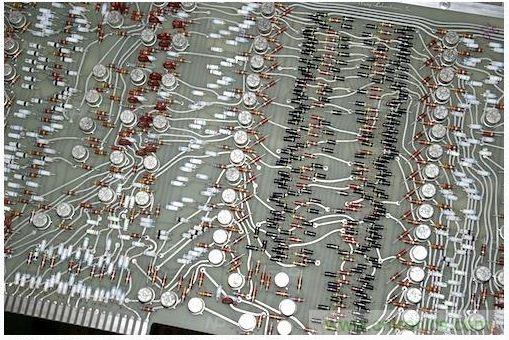 拆解也懷舊，讓人驚嘆的古董級(jí)可編程科學(xué)計(jì)算器 from 1966