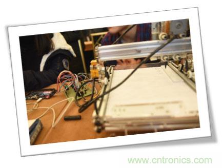 由十余款創(chuàng)客設(shè)計(jì)看FPGA如何在智能硬件界&ldquo;大展拳腳&rdquo;？