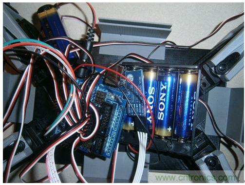 想要DIY一個(gè)會打招呼的超萌機(jī)器人嗎？猛戳這里