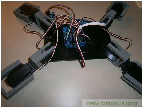 想要DIY一個(gè)會打招呼的超萌機(jī)器人嗎？猛戳這里