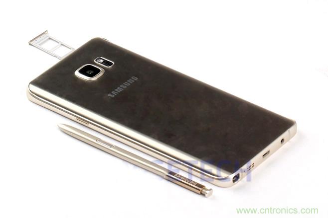 Galaxy Note5拆解，與S系列差距日漸模糊
