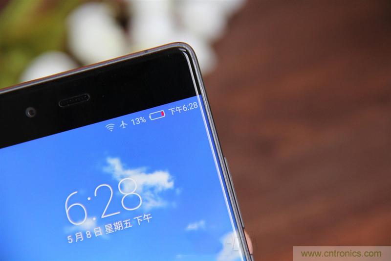 無(wú)邊框的 nubia Z9 ，一款既有驚喜，又有驚艷的智能手機(jī)