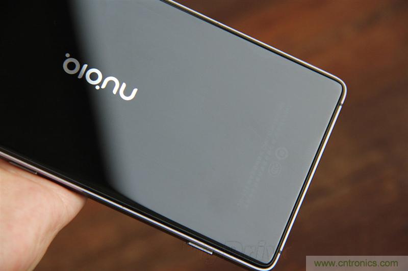 無(wú)邊框的 nubia Z9 ，一款既有驚喜，又有驚艷的智能手機(jī)
