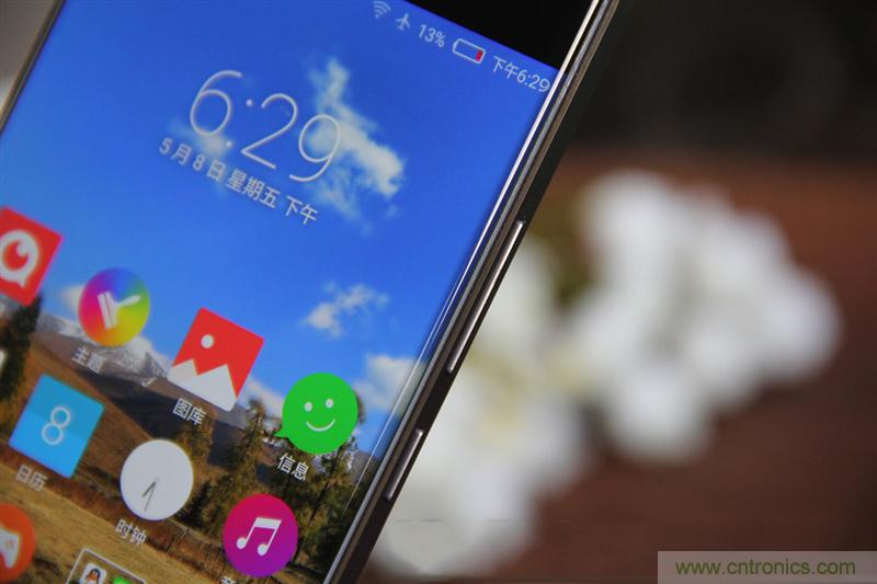 無(wú)邊框的 nubia Z9 ，一款既有驚喜，又有驚艷的智能手機(jī)