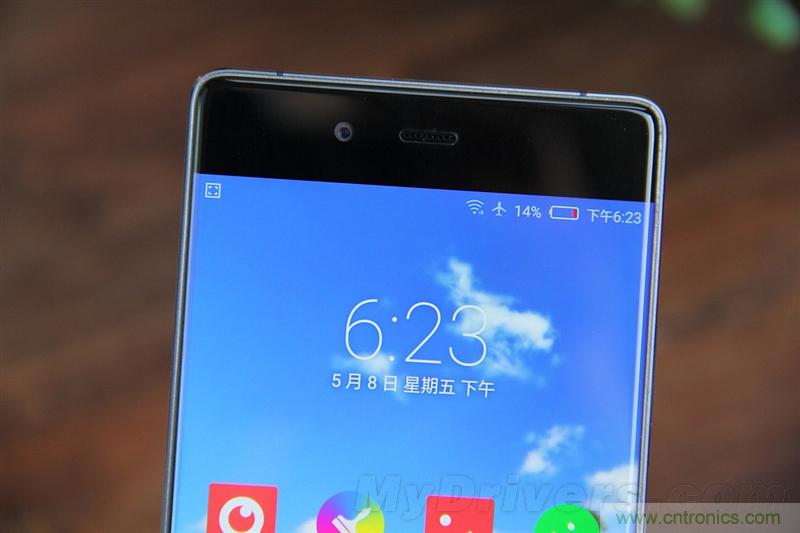 無(wú)邊框的 nubia Z9 ，一款既有驚喜，又有驚艷的智能手機(jī)