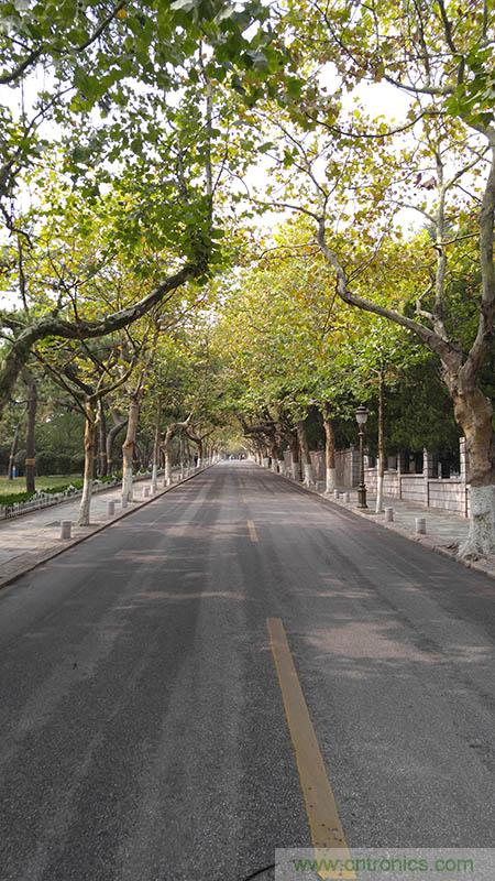 業(yè)界良心 LG V10 評(píng)測(cè):剛毅、冷峻，不失人性化