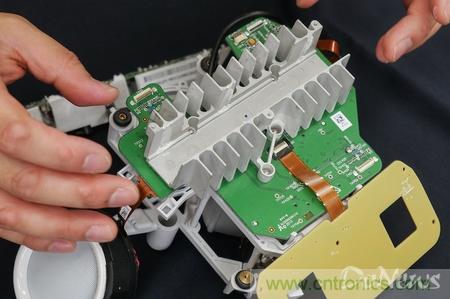 拆解筆記本不過癮，那就來拆拆日本情感機(jī)器人吧！