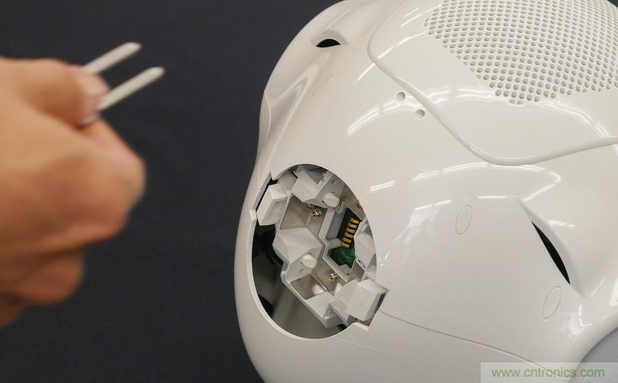 拆解筆記本不過癮，那就來拆拆日本情感機(jī)器人吧！