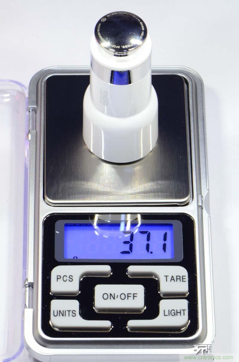 小米車載充電器拆解評測：49元能讓這枚&ldquo;子彈&rdquo;飛多遠？