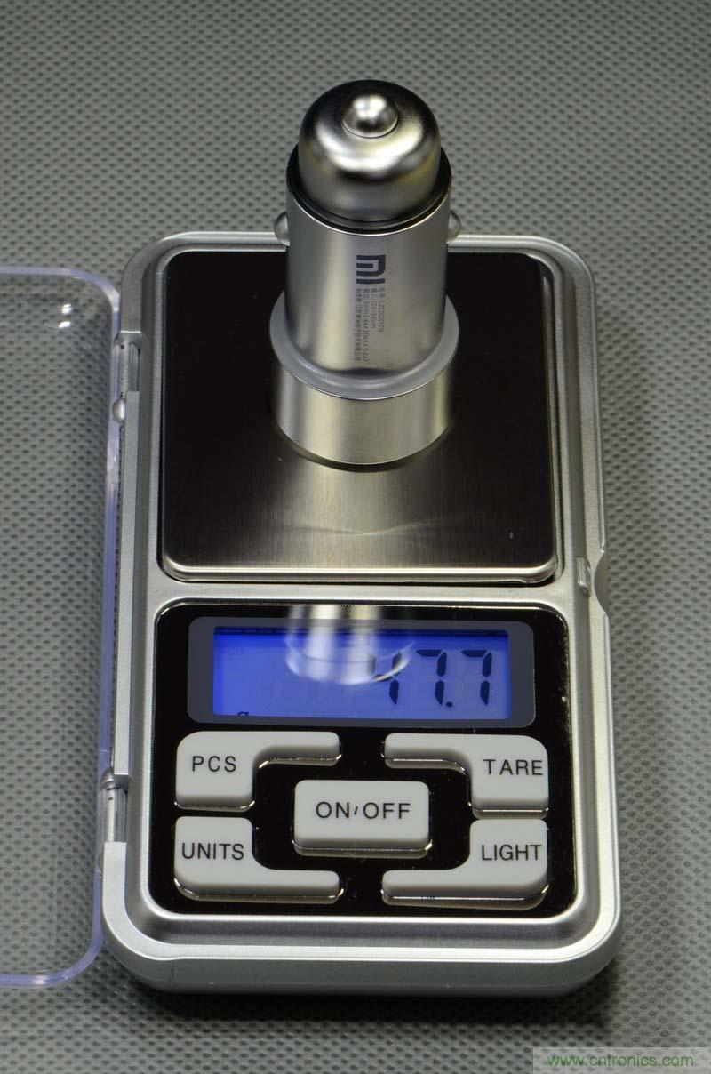 小米車載充電器拆解評測：49元能讓這枚&ldquo;子彈&rdquo;飛多遠？