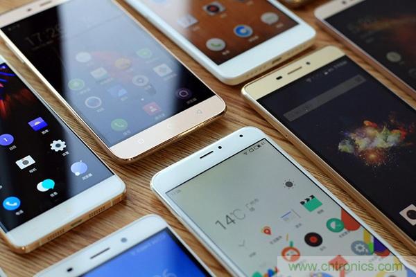 2015年9款千元智能手機橫評：誰才是紅海霸主？