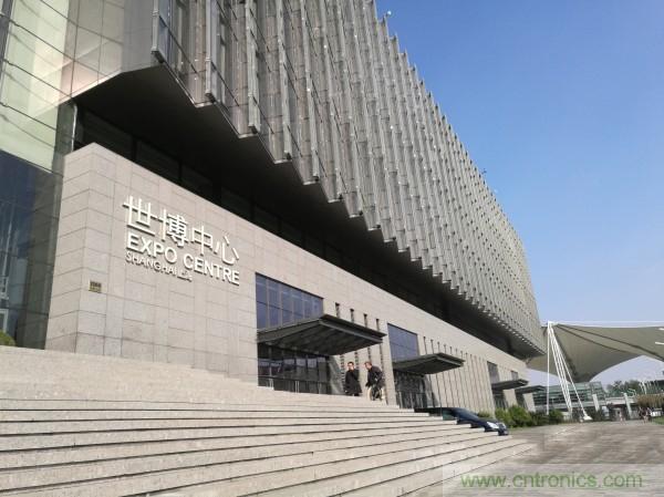 新旗艦Mate 8全評(píng)測(cè)：橫空出世！能否延續(xù)一機(jī)難求？