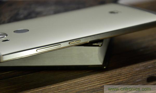 新旗艦Mate 8全評(píng)測(cè)：橫空出世！能否延續(xù)一機(jī)難求？