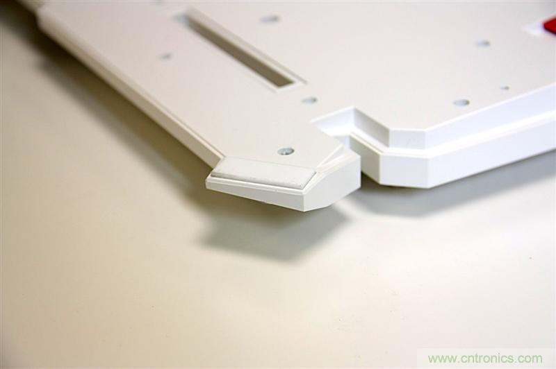 曾經(jīng)的網(wǎng)吧統(tǒng)治者&mdash;雙飛燕血手幽靈機(jī)械鍵盤，真世界最快？