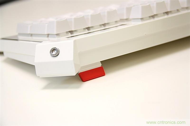 曾經(jīng)的網(wǎng)吧統(tǒng)治者&mdash;雙飛燕血手幽靈機(jī)械鍵盤，真世界最快？